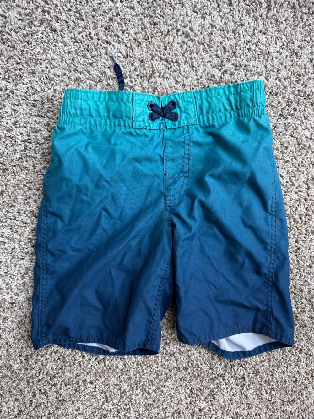 Old Navy Boys Teal-to-Navy Ombre Swim Trunks size small 6-7